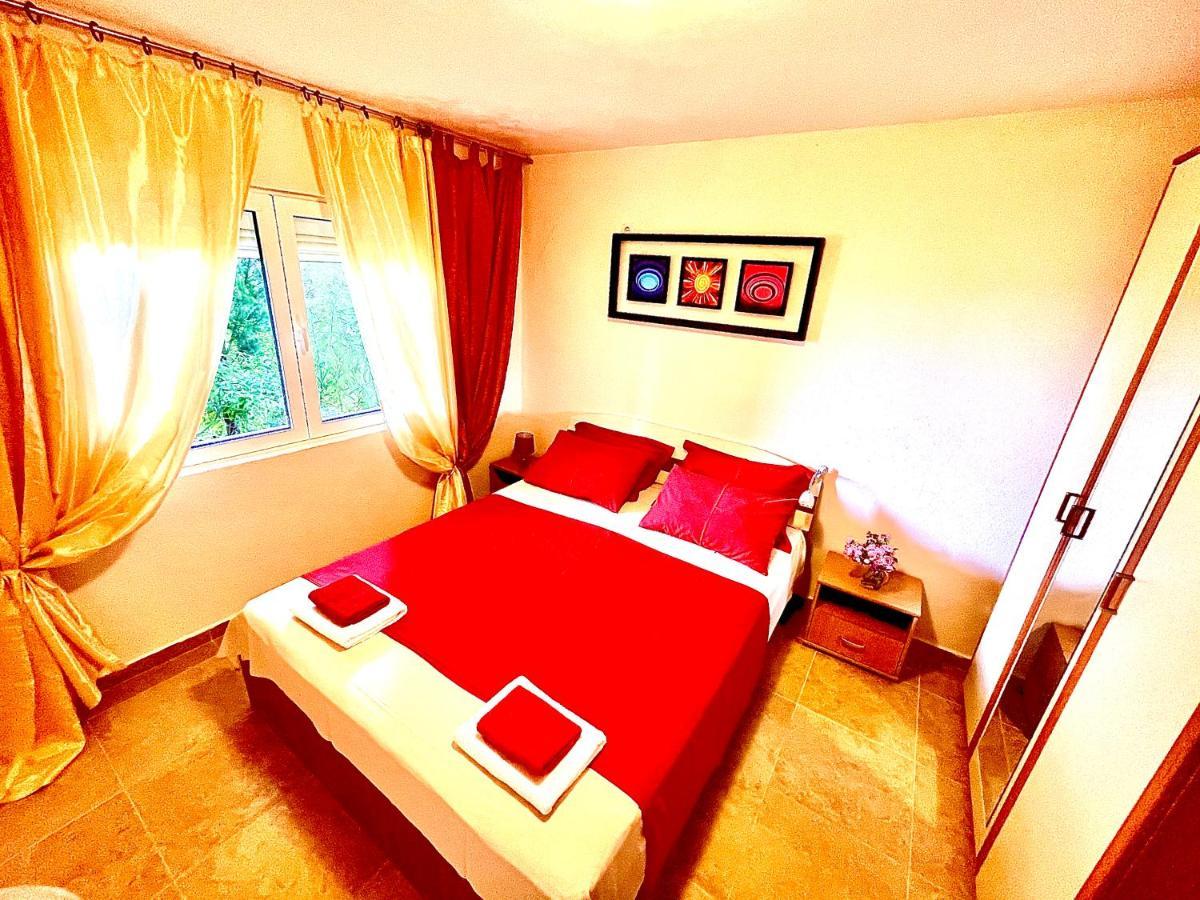 Holiday Home Viko Sutomore Exterior foto
